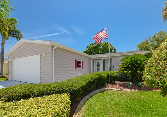 Photo 1 of Manufactured home for sale at 3225 Scarlet Tanager Ct, Port Saint Lucie, FL 34952 | MLS# R11157308 | Listing updated on 2026-09-14