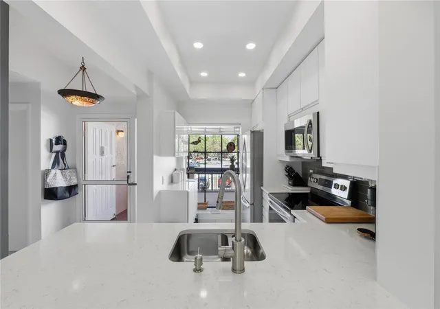 Listing Photo 5 - Condo for sale in building located at 2289 Sw 15Th St, Deerfield Beach, FL 33442 - Unit #132