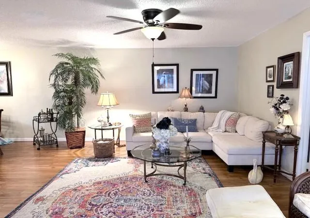 Listing Photo 4 - Condo for sale in building located at 1206 S Lakes End Dr, Fort Pierce, FL 34982 - Unit #D