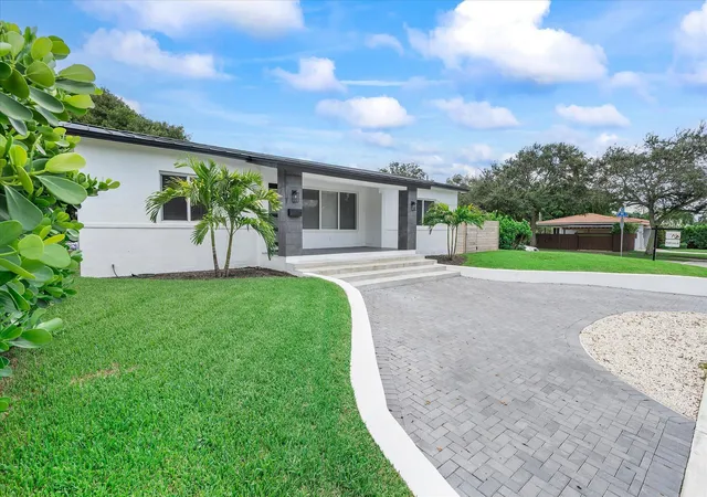 Photo 3 of Single family home for sale at 8801 N Miami Ave, El Portal, FL 33150 | MLS# F10548628 | Listing updated on 2026-09-24