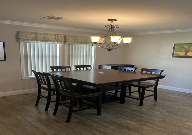 Photo 3 of Manufactured home for sale at 2555 Pga Blvd #446, Palm Beach Gardens, FL 33410 | MLS# R11158072 | Listing updated on 2026-09-15