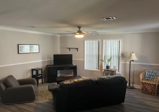 Photo 3 of Manufactured home for sale at 2555 Pga Blvd #446, Palm Beach Gardens, FL 33410 | MLS# R11158072 | Listing updated on 2026-09-15