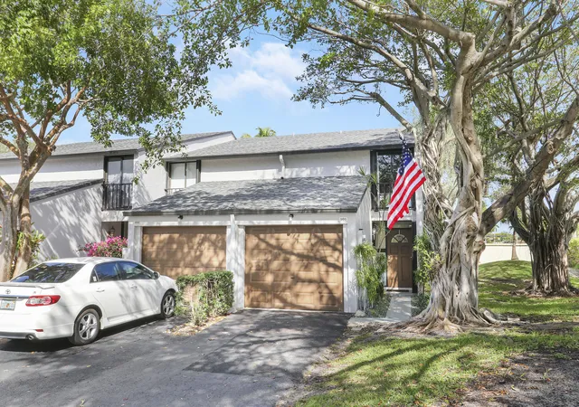Townhouse for sale at 4801 NW 2nd Avenue #101, Boca Raton, FL 33431 | MLS# R11158388