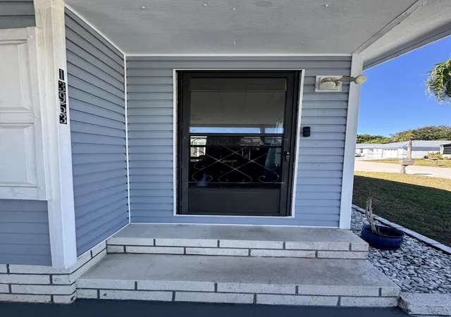 Photo 4 of Manufactured home for sale at 13953 Adelfa Ave, Fort Pierce, FL 34951 | MLS# R11158436 | Listing updated on 2026-09-13