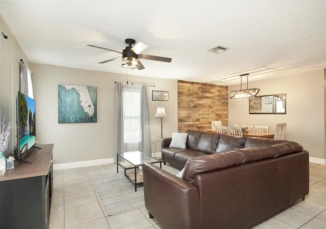 Photo 4 of Single family home for sale at 1002 Avenue E, Fort Pierce, FL 34950 | MLS# R11158446 | Listing updated on 2026-09-14