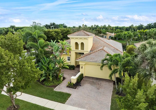 Photo 1 of Sale Pending at 9724 Via Grandezza W, Wellington, FL 33411 | MLS# R11158694 | Listing updated on 2026-09-14