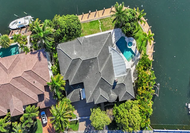 Photo 4 of Single family home for sale at 2330 NE 31st Court, Lighthouse Point, FL 33064 | MLS# R11159461 | Listing updated on 2026-09-15