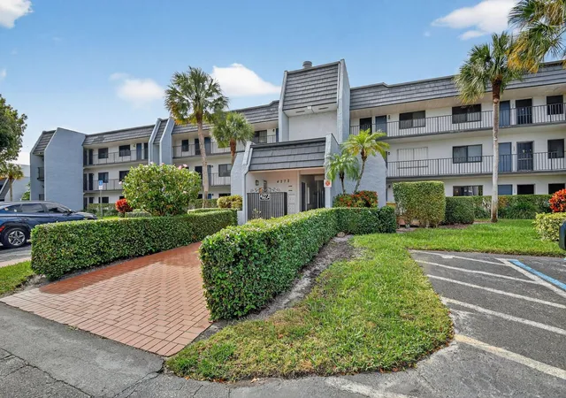 Photo 1 of Condo for sale at 4272 Deste Ct #106, Lake Worth, FL 33467 | MLS# F10549088 | Listing updated on 2026-09-15