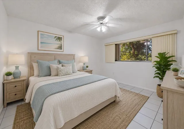 Photo 3 of Condo for sale at 900 SW 142nd Avenue #213l, Pembroke Pines, FL 33027 | MLS# F10546170 | Listing updated on 2026-09-15