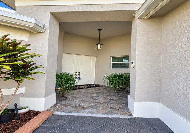 Photo 2 of Single family home for sale at 11917 Sw Seahorse Springs Ter, Port Saint Lucie, FL 34987 | MLS# R11161723 | Listing updated on 2026-09-15