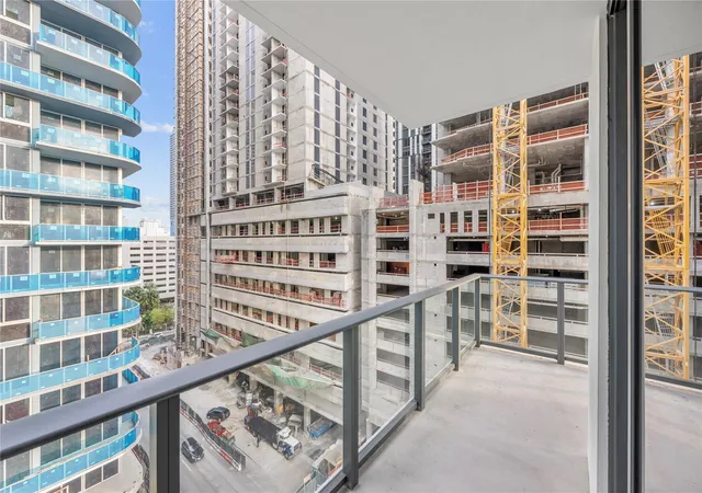 Photo 4 of Condo for sale at 11 NE 6th Street #907, Miami, FL 33132 | MLS# F10550968 | Listing updated on 2026-09-14
