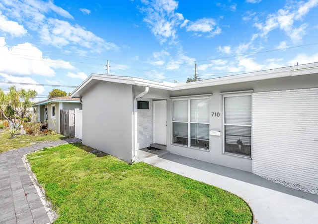 Photo 4 of House for sale at 708-710 NE 23rd Avenue, Pompano Beach, FL 33062 | MLS# R11162600 | Listing updated on 2026-09-14