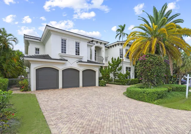 Photo 3 of Mansion for sale at 501 Golden Harbour Dr, Boca Raton, FL 33432 | MLS# F10550827 | Listing updated on 2026-10-01