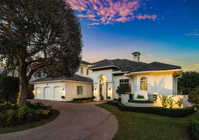 Photo 2 of Mansion for sale at 2310 W Silver Palm Rd, Boca Raton, FL 33432 | MLS# R11162877 | Listing updated on 2026-10-07