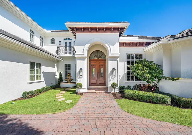 Photo 4 of Single family home for sale at 2310 W Silver Palm Rd, Boca Raton, FL 33432 | MLS# R11162877 | Listing updated on 2026-10-07