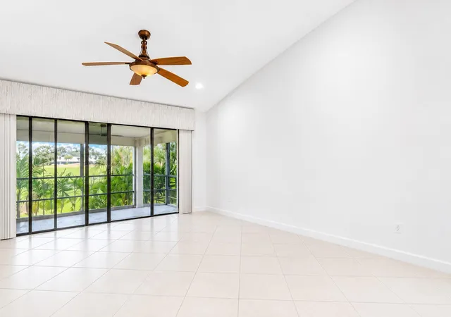 Photo 3 of Condo for sale at 16131 Laurel Dr #33, Weston, FL 33326 | MLS# F10550325 | Listing updated on 2026-09-23
