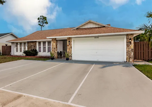 Photo 1 of Single family home for sale at 13545 Exotica Ln, Wellington, FL 33414 | MLS# R11163399 | Listing updated on 2026-09-23