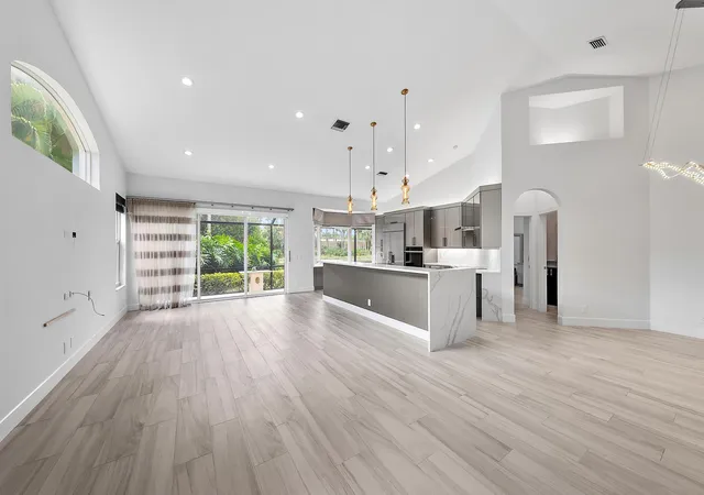 Photo 4 of Townhouse for sale at 8110 Sandpiper Way, West Palm Beach, FL 33412 | MLS# R11164911 | Listing updated on 2026-09-14