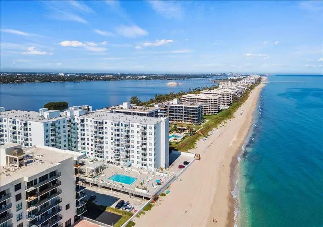Photo 2 of Condo for sale at 3450 S Ocean Blvd #812, Palm Beach, FL 33480 | MLS# R11165220 | Listing updated on 2026-09-23