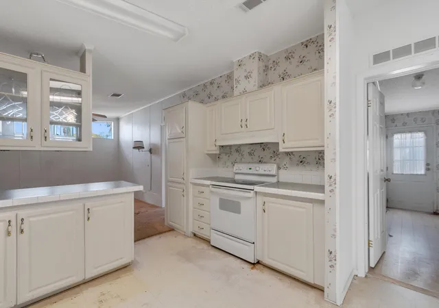Photo 3 of Manufactured home for sale at 8142 Meadowlark Ln, Port St Lucie, FL 34952 | MLS# R11165254 | Listing updated on 2026-09-15