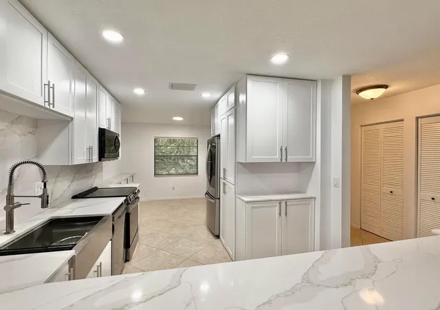 Photo 3 of Condo for sale at 22 Westgate Ln #22h, Boynton Beach, FL 33436 | MLS# R11165731 | Listing updated on 2026-09-14