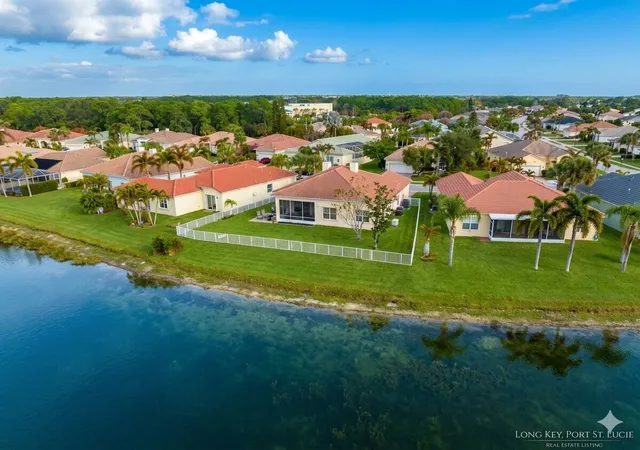 Photo 3 of Single family home for sale at 625 Sw Long Key Ct, Port Saint Lucie, FL 34986 | MLS# R11165785 | Listing updated on 2026-09-13