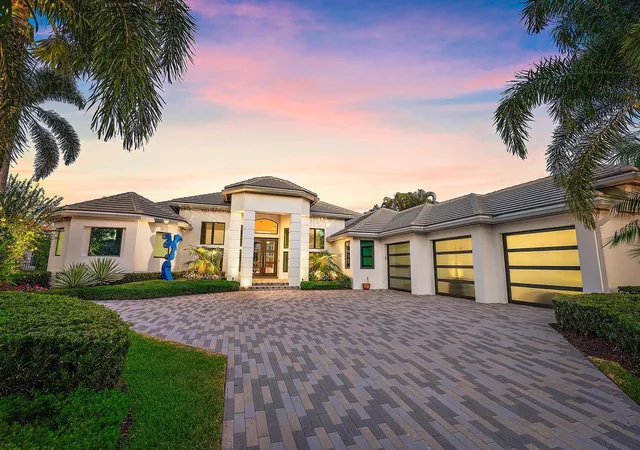 Photo 2 of Sale Pending at 7638 Hawks Landing Dr, West Palm Beach, FL 33412 | MLS# R11165822 | Listing updated on 2026-09-17