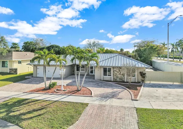 Photo 1 of Single family home for sale at 10321 Sw 116th Avenue, Miami, FL 33176 | MLS# F10551593 | Listing updated on 2026-09-15