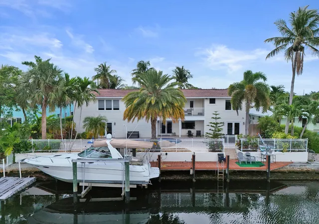Photo 1 of Single family home for sale at 4011 Ne 26th Avenue, Lighthouse Point, FL 33064 | MLS# R11165988 | Listing updated on 2026-09-14