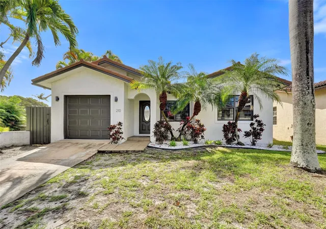 Photo 1 of Sale Pending at 210 Se Park St, Dania, FL | MLS# F10554031 | Listing updated on 2026-09-22