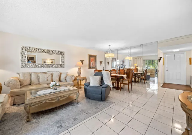 Photo 4 of Condo for sale at 4000 NW 44th Avenue #315, Lauderdale Lakes, FL 33319 | MLS# R11166157 | Listing updated on 2026-09-16