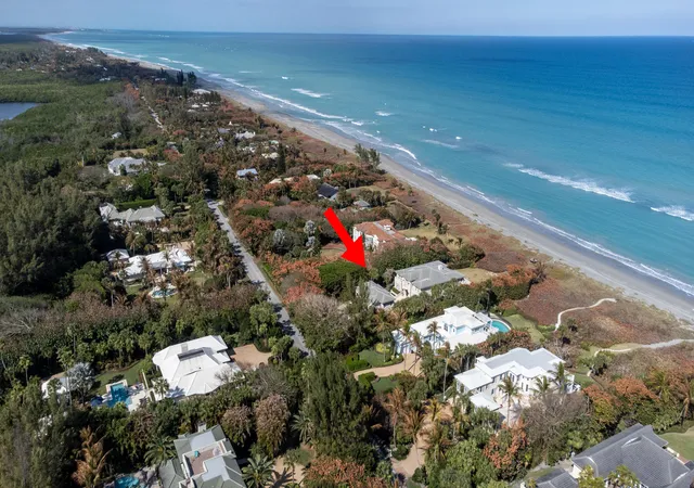 Photo 3 of Mansion for sale at 19 N Beach Rd, Hobe Sound, FL 33455 | MLS# R11166173 | Listing updated on 2026-10-07