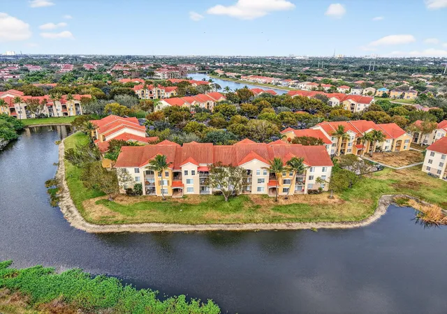 Photo 3 of Condo for sale at 4151 San Marino Blvd #101, West Palm Beach, FL 33409 | MLS# R11166341 | Listing updated on 2026-10-02