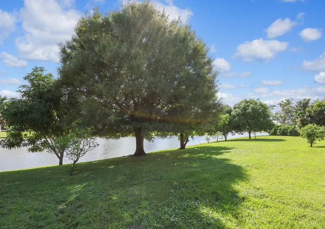 Photo 3 of Single family home for sale at 3146 N Miro Dr, Palm Beach Gardens, FL 33410 | MLS# R11166446 | Listing updated on 2026-09-16