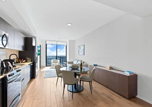 Photo 3 of Condo for sale at 398 Ne 5th Street #4618, Miami, FL 33132 | MLS# R11166587 | Listing updated on 2026-09-15