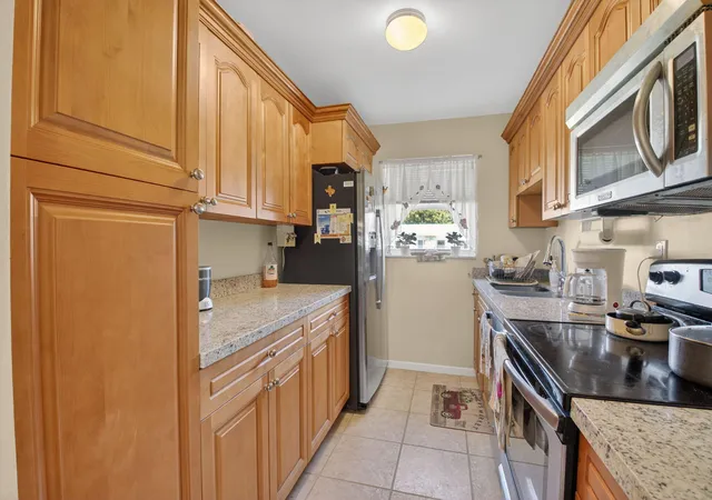 Photo 3 of Condo for sale at 220 High Point Ct E #B, Delray Beach, FL 33445 | MLS# R11166585 | Listing updated on 2026-09-14