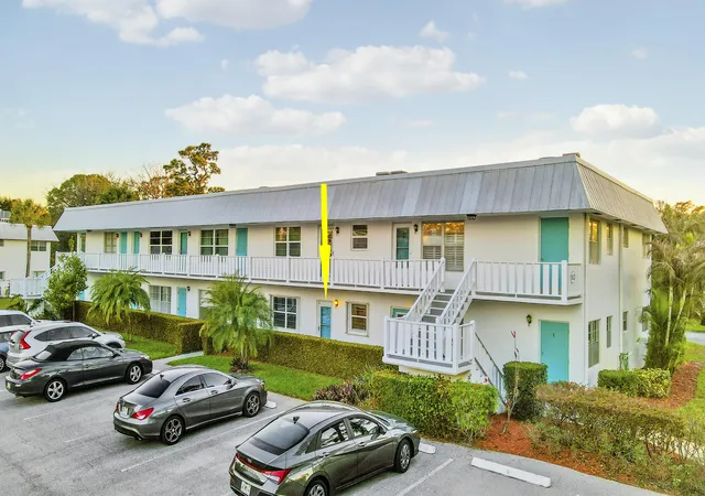 Photo 2 of Condo for sale at 2929 Se Ocean Blvd #112-2, Stuart, FL 34996 | MLS# R11166957 | Listing updated on 2026-09-14