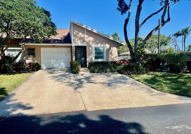 Photo 1 of Single family home for sale at 8053 Springtree Rd #8053, Boca Raton, FL 33496 | MLS# F10555108 | Listing updated on 2026-09-15