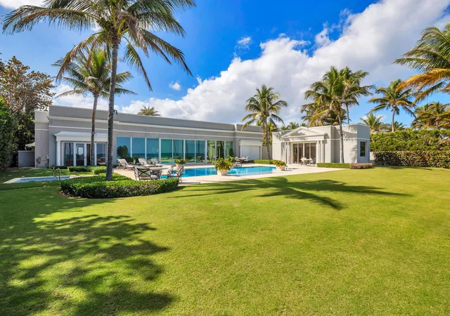 Photo 3 of Sale Pending at 5 Via Los Incas, Palm Beach, FL 33480 | MLS# R11167313 | Listing updated on 2026-09-30