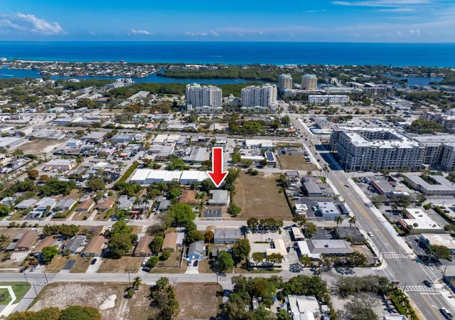 Photo 2 of Multi family home for sale at 400 Ne 2nd Street, Boynton Beach, FL 33435 | MLS# F10555287 | Listing updated on 2026-09-14