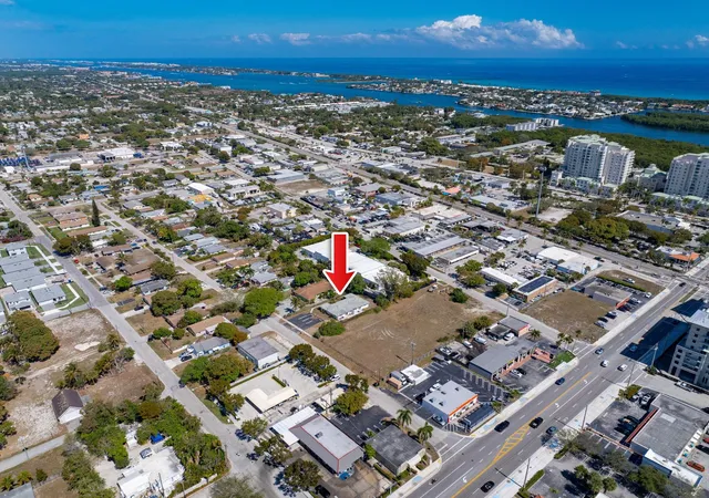 Photo 3 of Multi family home for sale at 400 Ne 2nd Street, Boynton Beach, FL 33435 | MLS# F10555287 | Listing updated on 2026-09-14