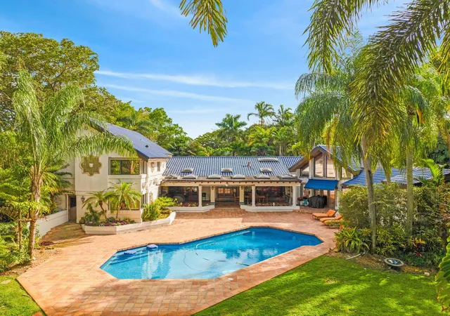 Photo 1 of Mansion for sale at 5720 Sw 33rd Terrace, Fort Lauderdale, FL 33312 | MLS# F10555731 | Listing updated on 2026-09-16