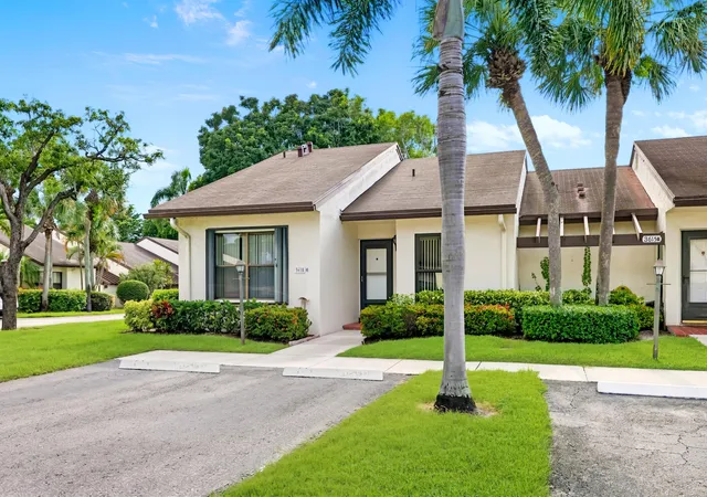 Photo 2 of Single family home for sale at 3615 Crab Apple Trl #A, Lake Worth, FL 33467 | MLS# R11168073 | Listing updated on 2026-09-23