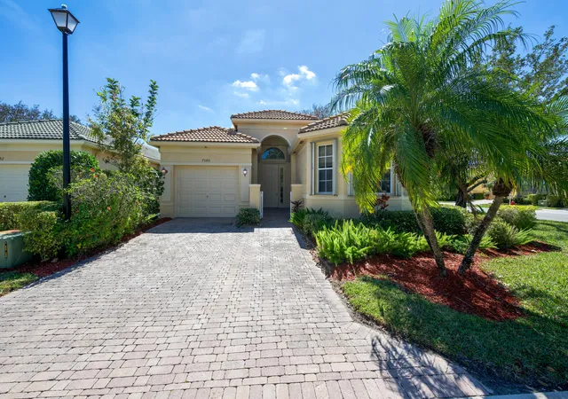 Photo 2 of Single family home for sale at 7086 Del Corso Ln, Delray Beach, FL 33446 | MLS# R11168692 | Listing updated on 2026-09-14