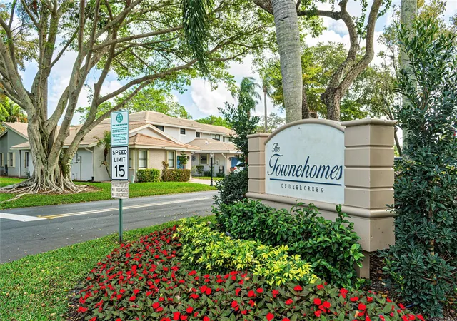 Photo 2 of Single family home for sale at 742 Deer Crk N Shore Dr #742, Deerfield Beach, FL 33442 | MLS# F10552311 | Listing updated on 2026-09-13