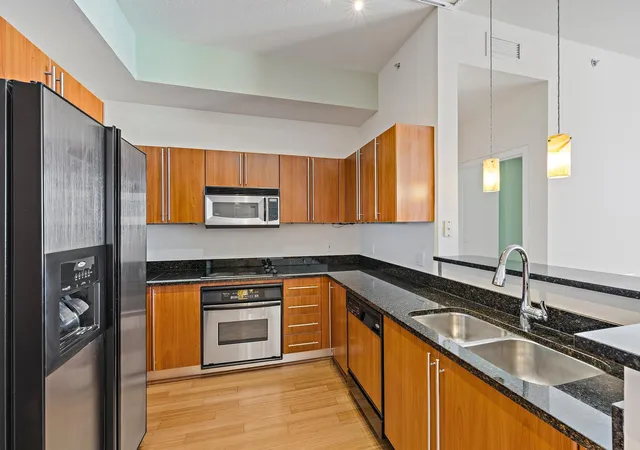 Photo 3 of Condo for sale at 1551 N Flagler Dr #Ph L7, West Palm Beach, FL 33401 | MLS# R11169411 | Listing updated on 2026-09-14