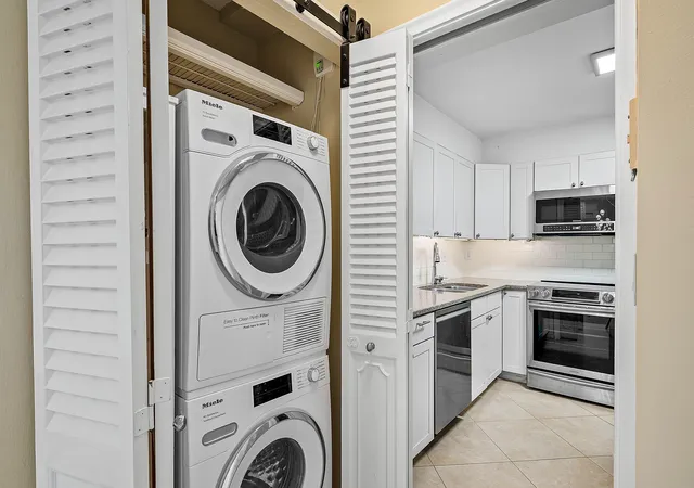 Photo 4 of Condo for sale at 3301 S Ocean Blvd #207, Highland Beach, FL 33487 | MLS# R11169521 | Listing updated on 2026-10-01