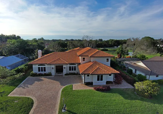 Photo 1 of Single family home for sale at 3572 Se Court Dr, Stuart, FL 34997 | MLS# R11169670 | Listing updated on 2026-09-15