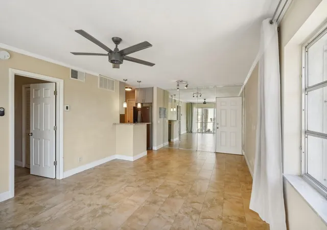 Photo 4 of Condo for sale at 3040 NE 16th Avenue #402, Oakland Park, FL 33334 | MLS# F10556694 | Listing updated on 2026-09-23