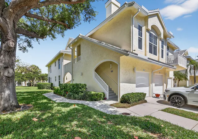Photo 2 of Condo for sale at 1403 Mainsail Cir, Jupiter, FL 33477 | MLS# R11169956 | Listing updated on 2026-09-13